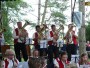 Aktives Blasorchester bei einem Auftritt am eigenen Waldfest